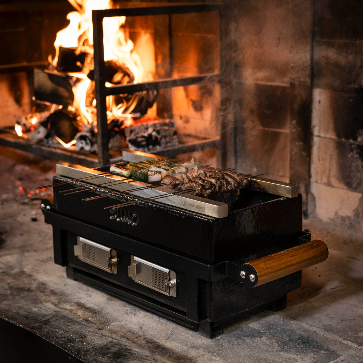Kamado Sumo Grillivartaiden Tukitangot