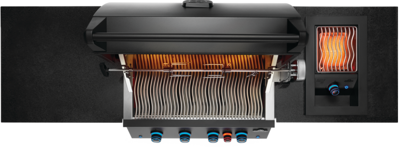 Napoleon ulkokeittiö - näkymä grillausritilöille