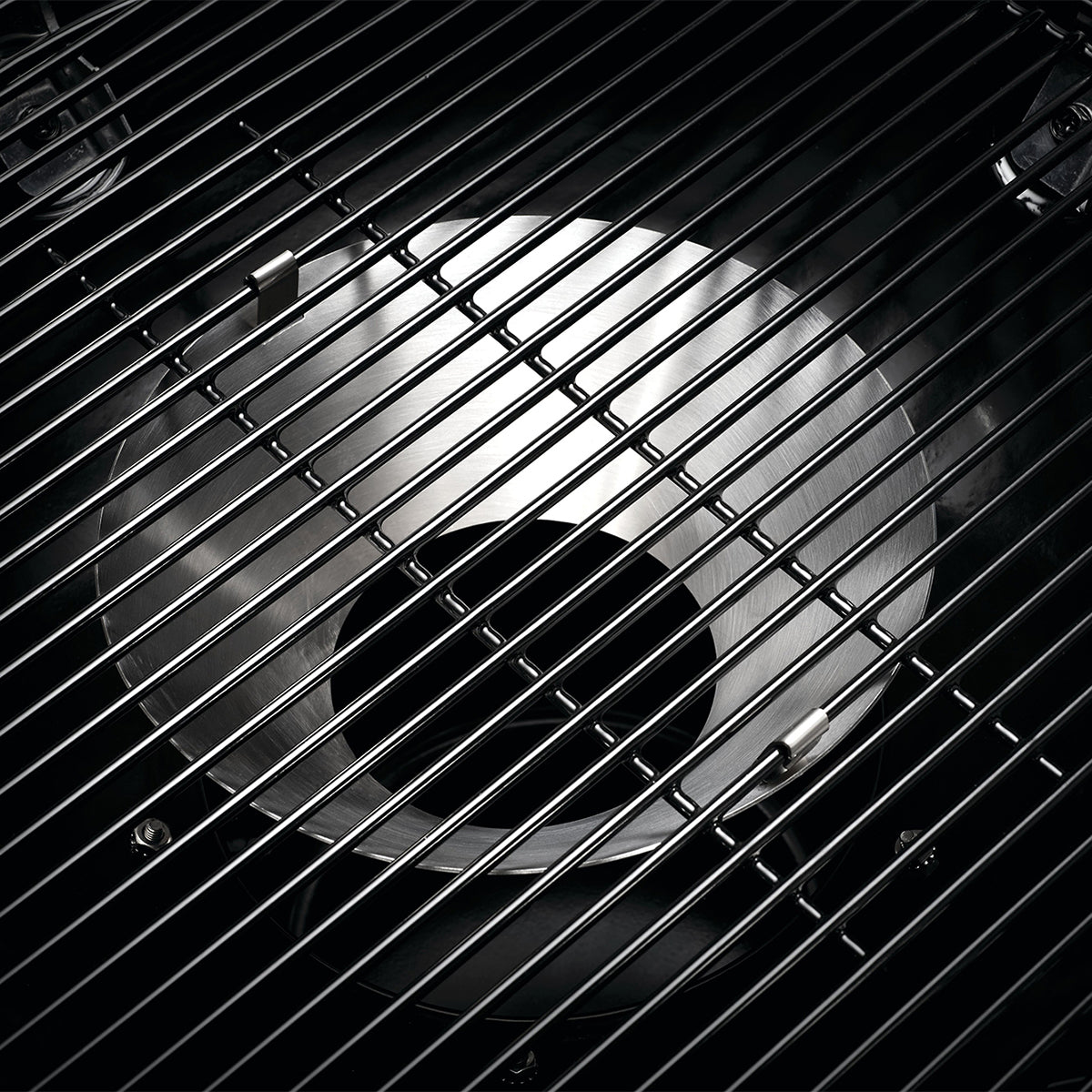 Napoleon PRO22K-C-3 hiiligrilli vaunulla