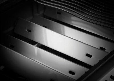 Napoleon Rogue® SE 425 RSIB kaasugrilli sivu- ja takapolttimella