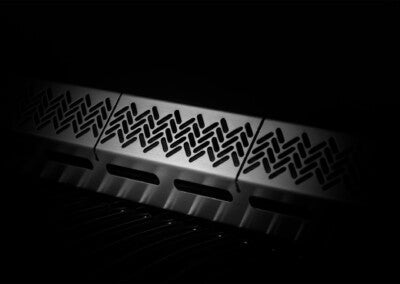 Napoleon Rogue® SE 425 RSIB kaasugrilli sivu- ja takapolttimella