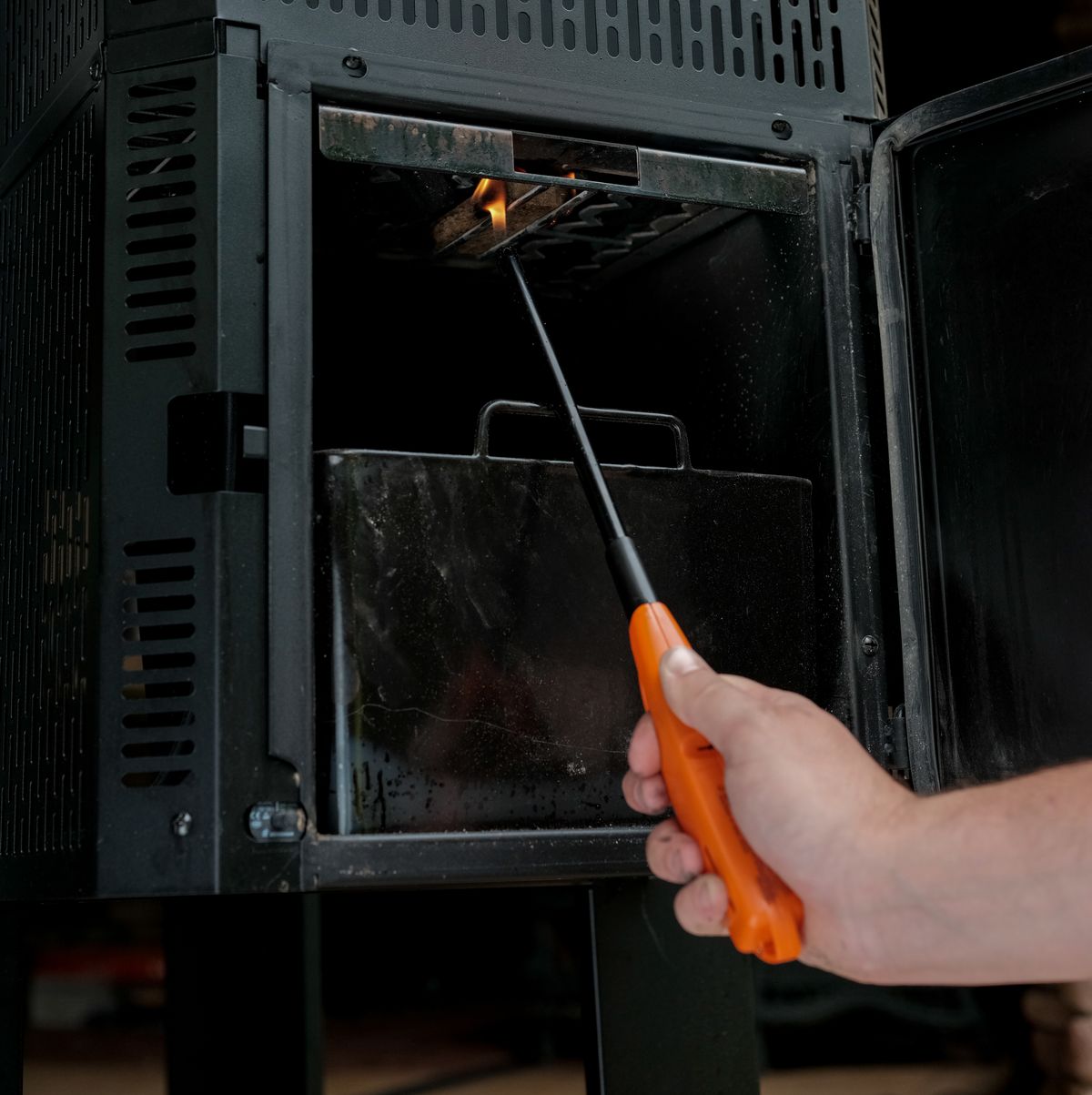 Masterbuilt Gravity Series 800 WiFi Hiiligrilli & Savustin