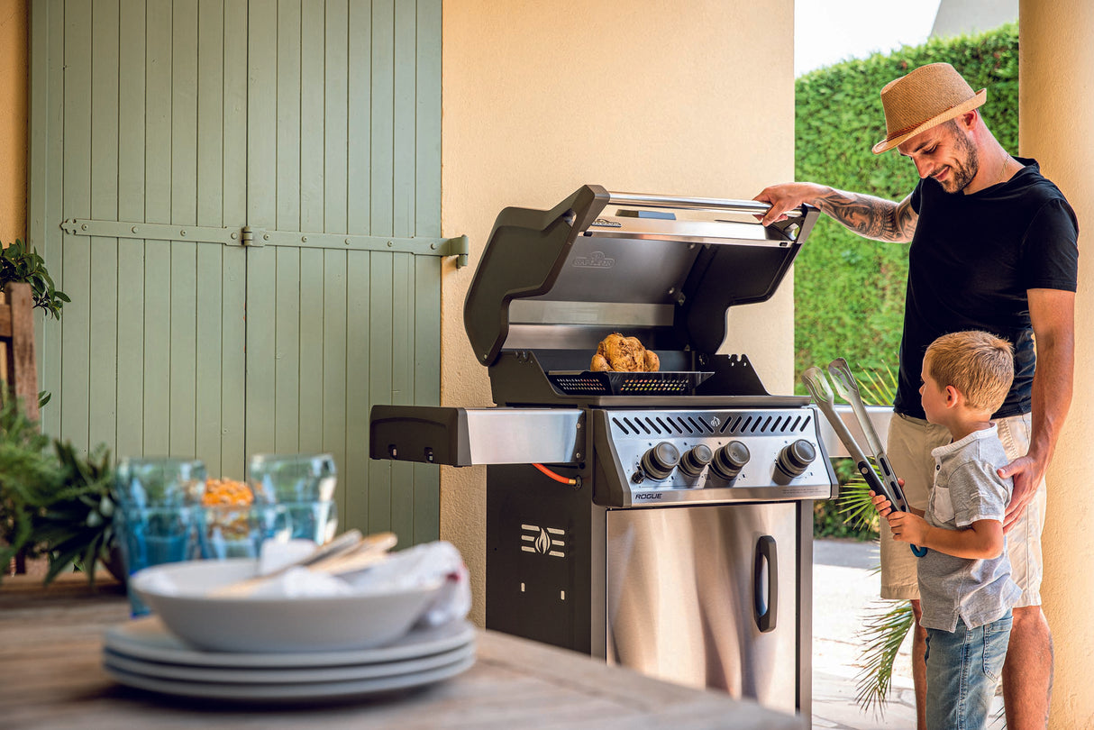 Napoleon Rogue RXT425SIB -kaasugrilli