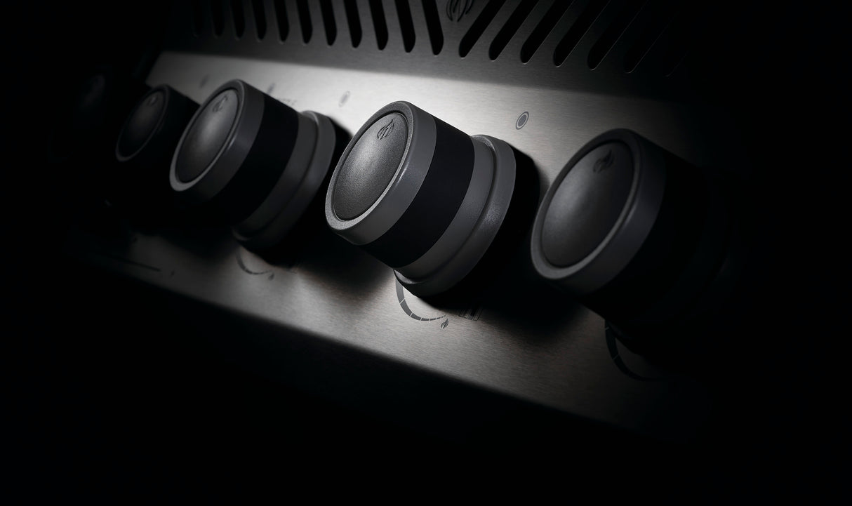 Napoleon Rogue RXT425SIB -kaasugrilli