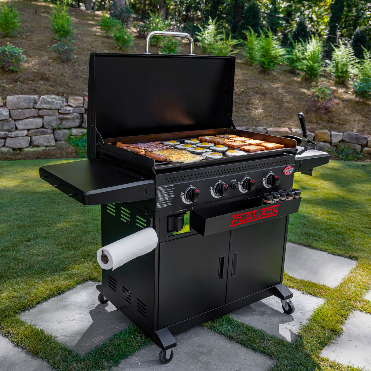 Char-Griller® Flat Iron™ Premium 4-polttimon kaasukäyttöinen parilagrilli