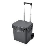 Grillitukusta tilattava kestävä ja kätevä Roadie 48 kylmälaukku pitää taatusti juomat ja eväät kylmänä. Siinä voit myös säilyttää lämpimiä grillattavia.