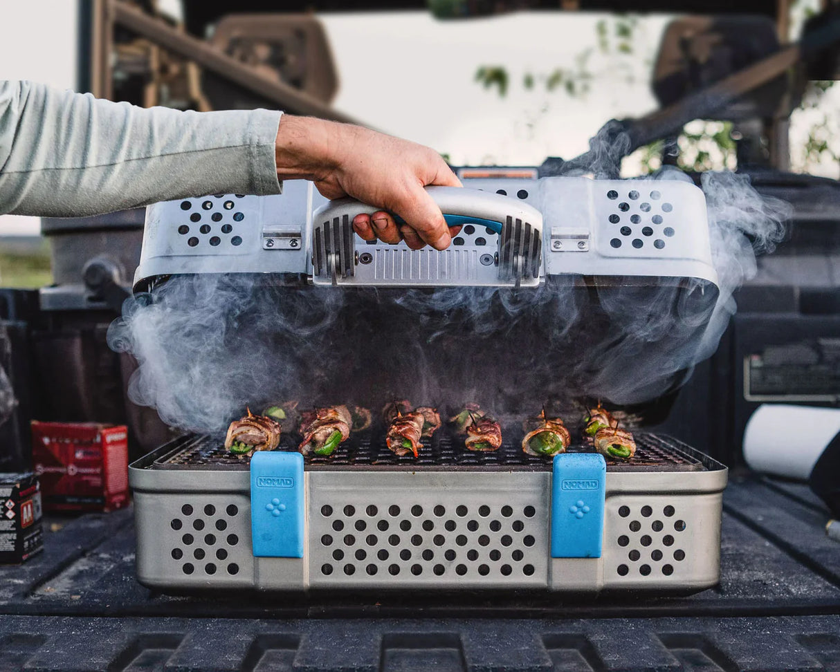 NOMAD Kannettava Grilli & Savustin