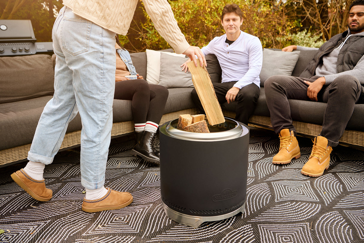 Napoleon Fire Pit 47 cm tulisijaa voit käyttää polttopuilla