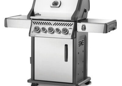 Napoleon ROGUE® RSE425 rosteri kaasugrilli sivupolttimolla