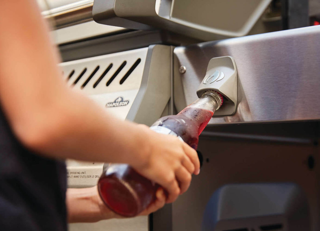 Napoleon Rogue® SE 425 RSIB kaasugrilli sivu- ja takapolttimella