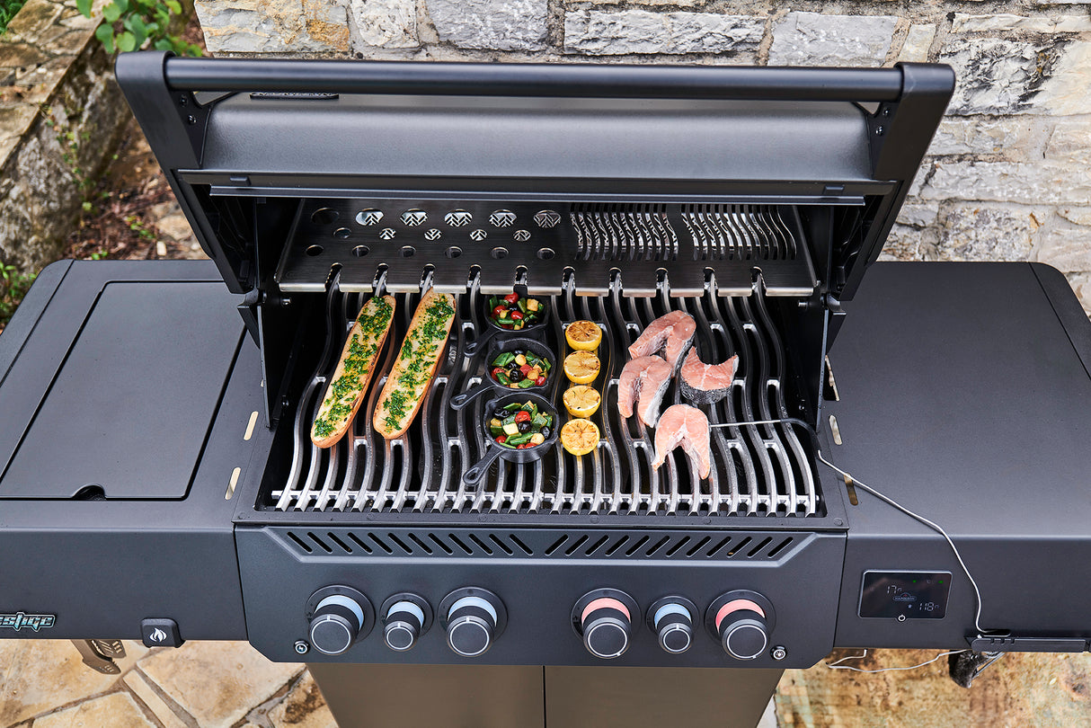 Napoleon Prestige P500 Phantom CONNECTED kaasugrilli vain Grillitukusta!