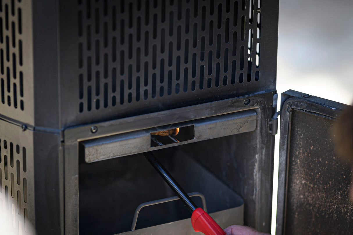 Masterbuilt Gravity Series 560 WiFi Hiiligrilli & Savustin